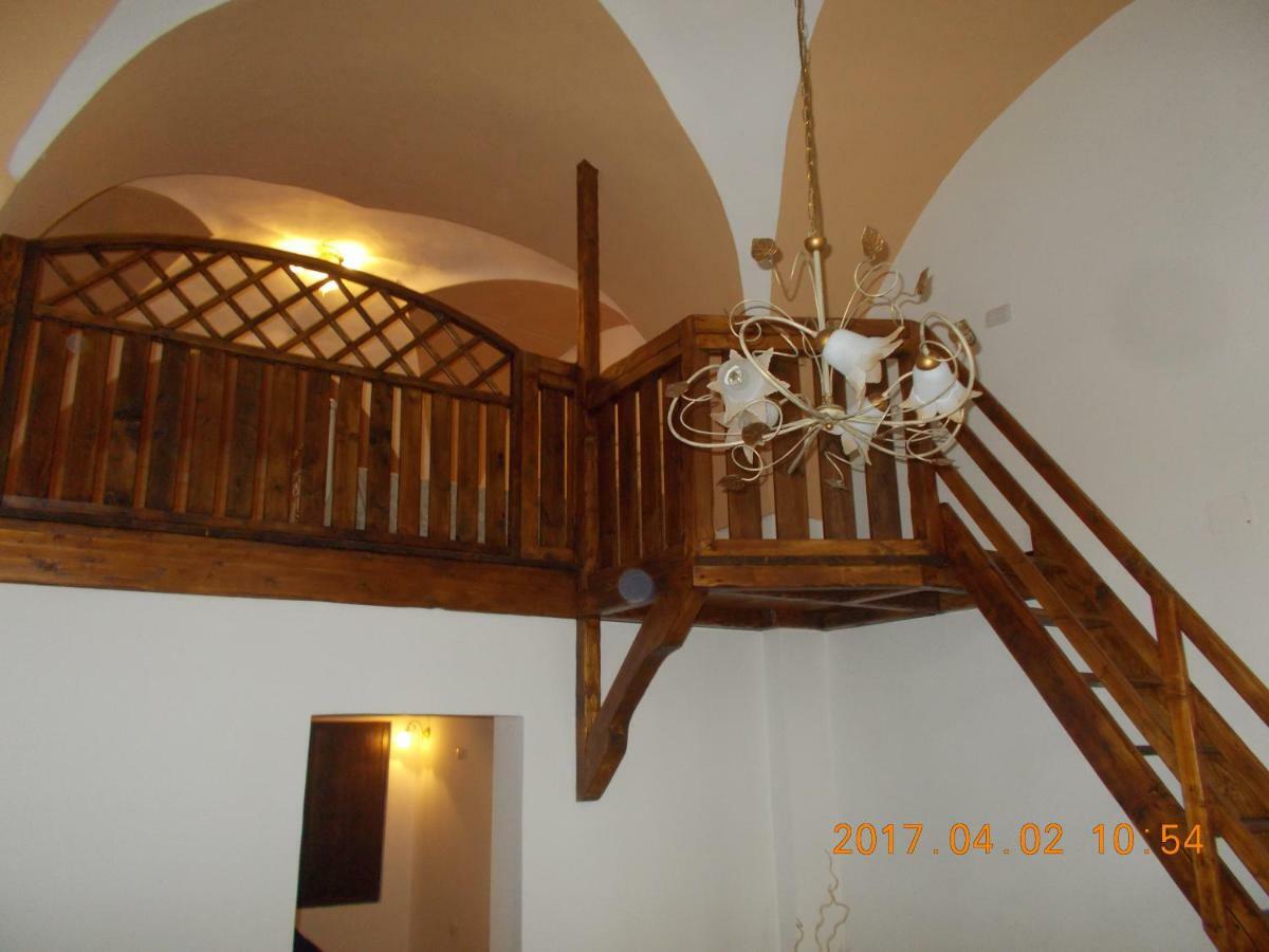 Вилла A Casa Di Monia Феллине Экстерьер фото